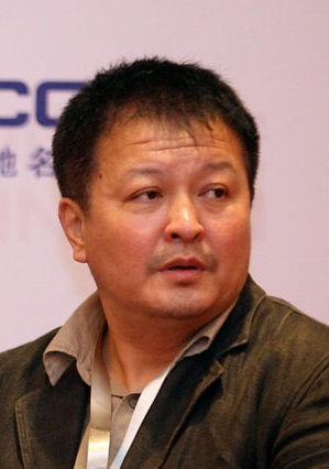 杨亚洲 肖像