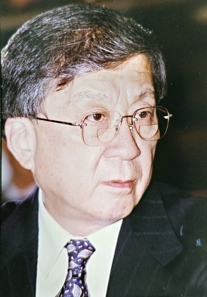 李行 肖像