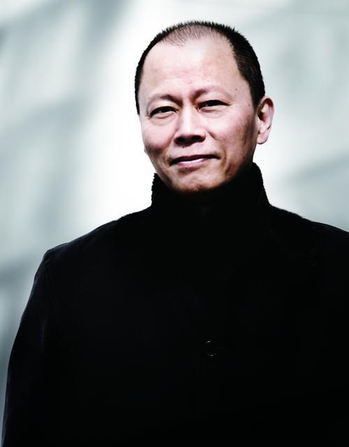 张毅 肖像